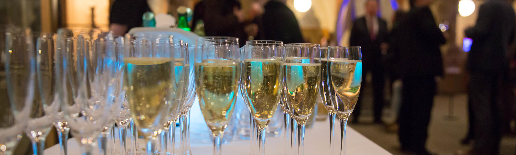 events  champagne glasses